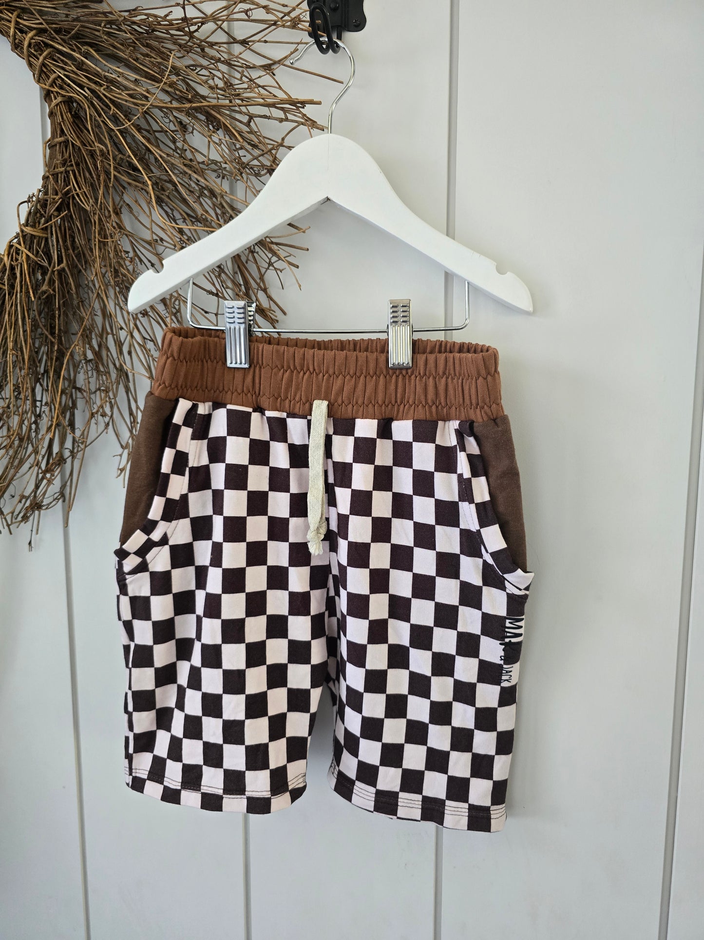 Check jogger shorts