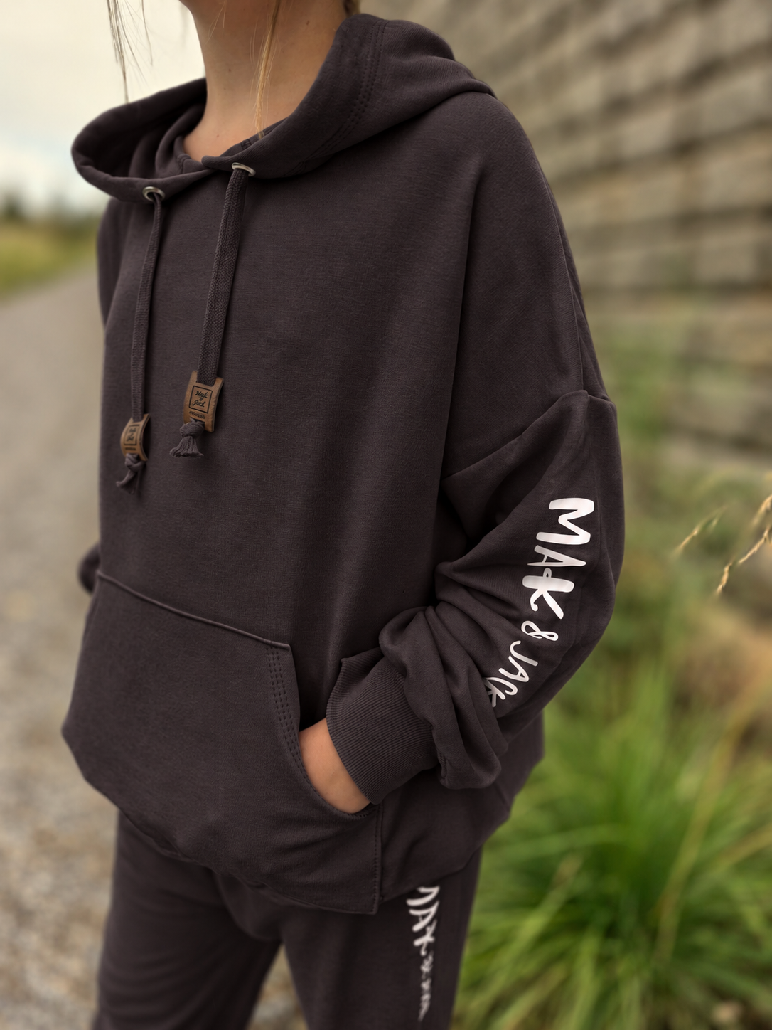 *Pre-order * kids & youth sweat suit